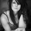 Join Elayne for an Unforgettable Swinging Experience